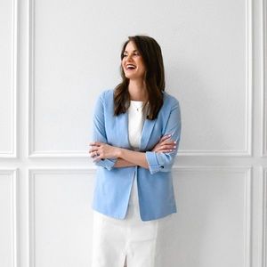 Beautiful Light Blue Unstructured Boyfriend Blazer